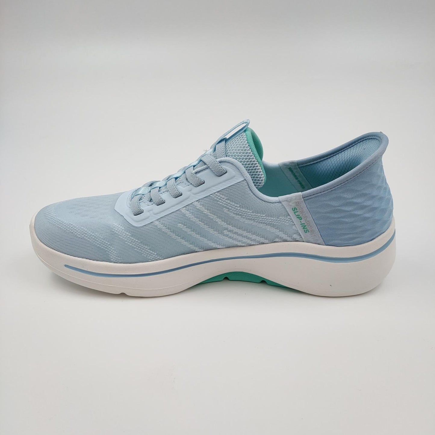 Go Walk Arch Fit Slip-ins, Wavy Sky
