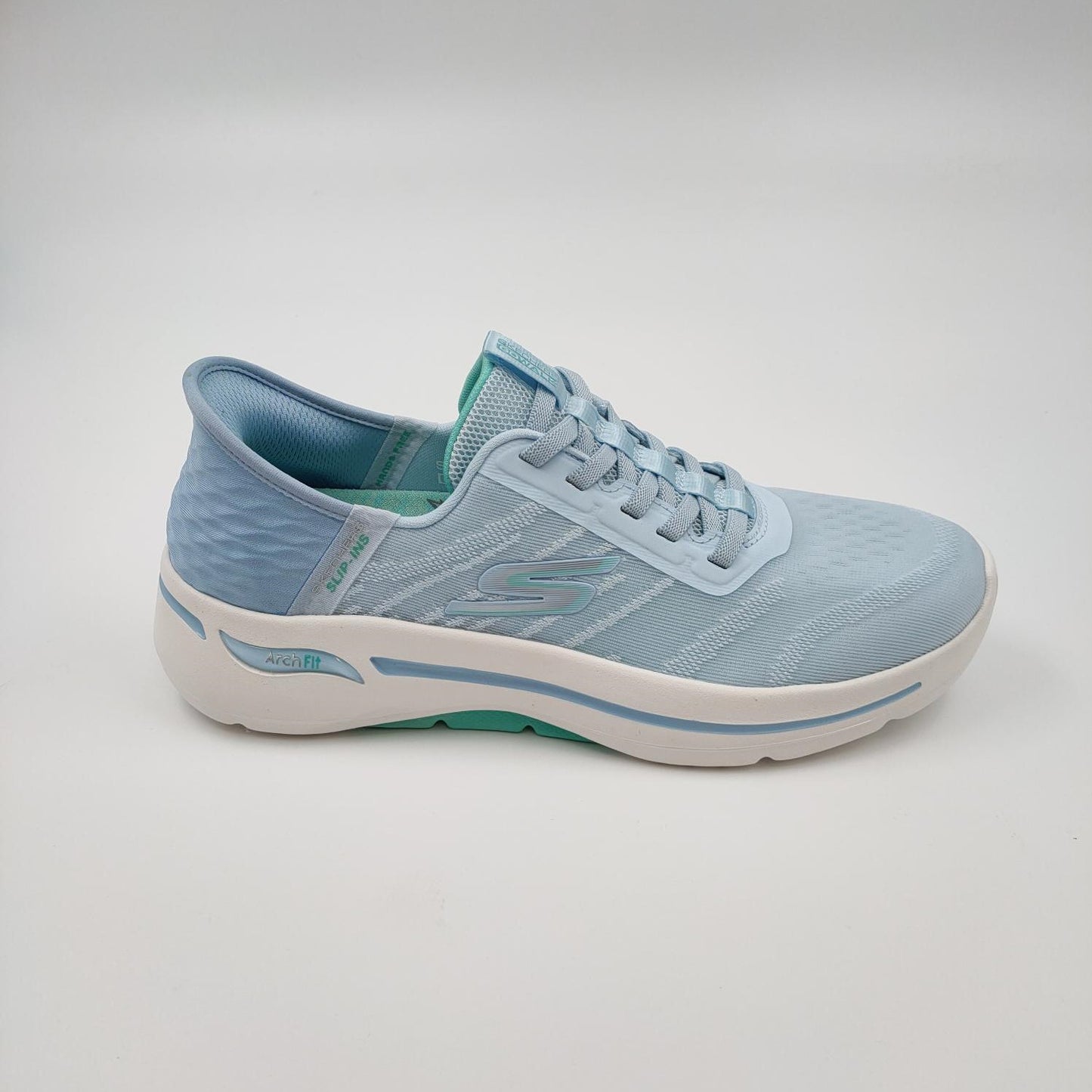 Go Walk Arch Fit Slip-ins, Wavy Sky