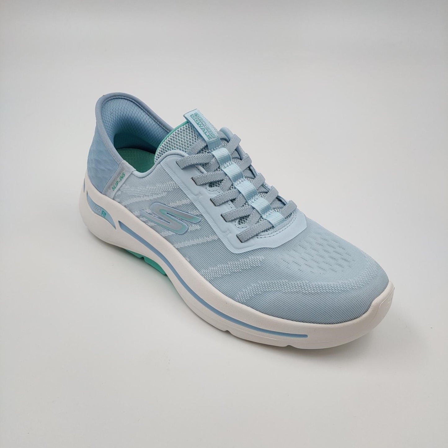 Go Walk Arch Fit Slip-ins, Wavy Sky